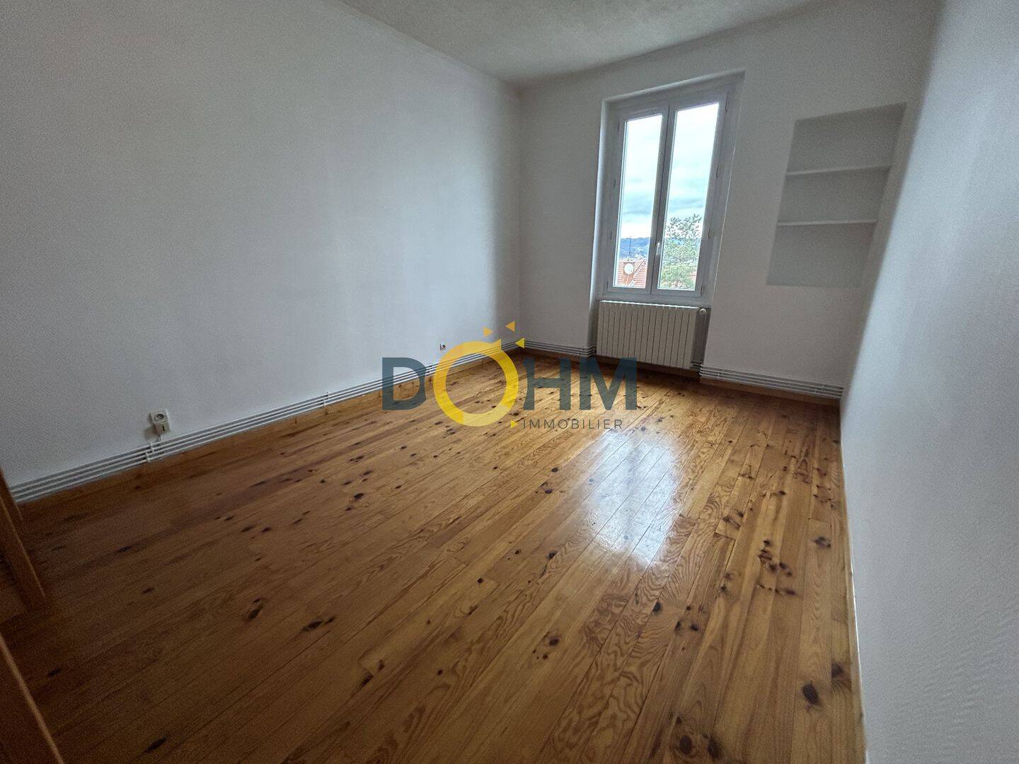 Appartement 3 pièces 90 m² · à Saint-Étienne · 90 m² · 668 €/mois