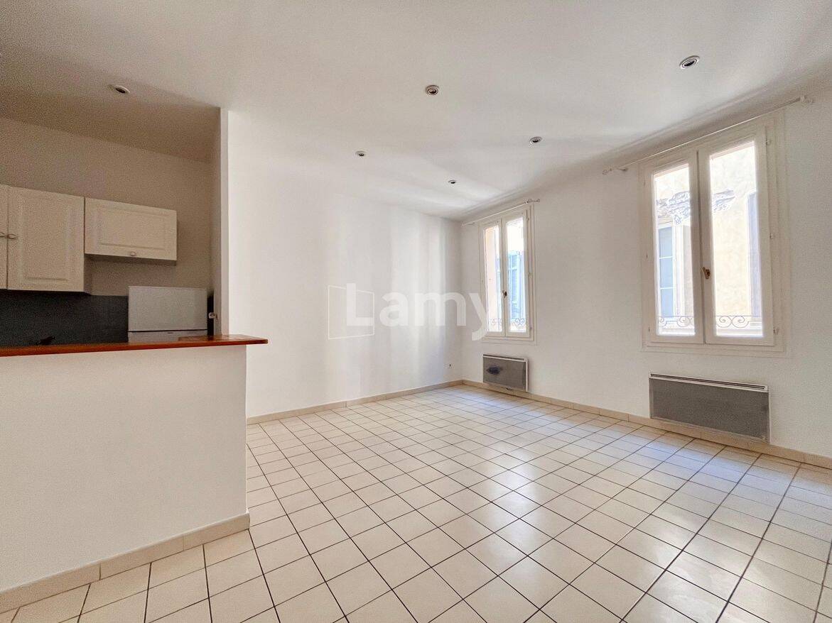 Appartement 2 pièces 43 m² · à Aix-en-Provence · 42,9 m² · 832 €
