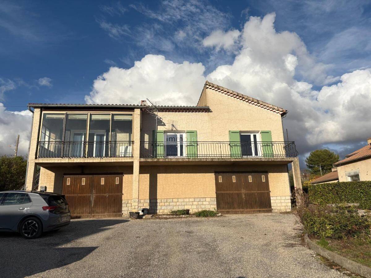 Maison 6 pièces 135 m² · à Saint-Étienne-les-Orgues · 135 m² · 256 000 €