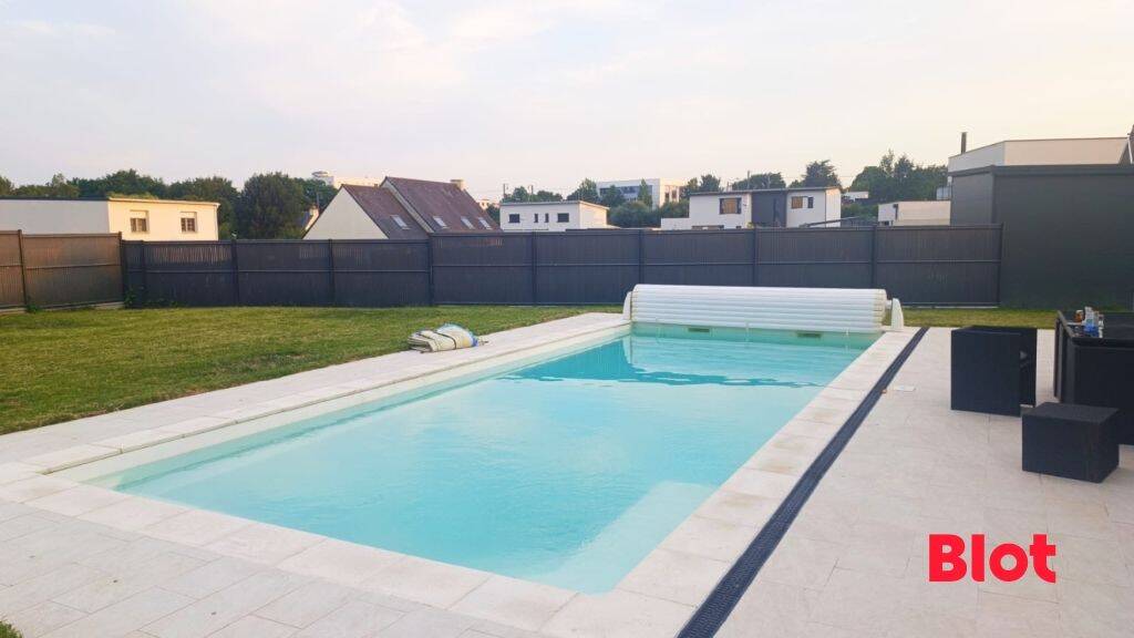 Maison 5 pièces 186 m² · à Vannes · 186 m² · 2 100 €/mois