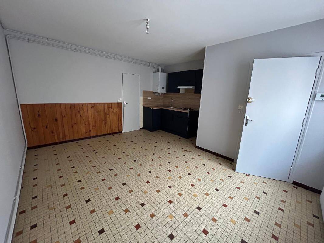 Appartement 1 pièce 47 m² · à Mortagne-au-Perche · 46,5 m² · 430 €/mois
