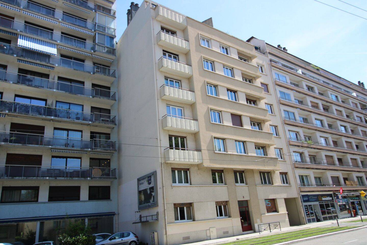 Appartement 4 pièces 93 m² · à Grenoble · 92,6 m² · 1 068 €/mois