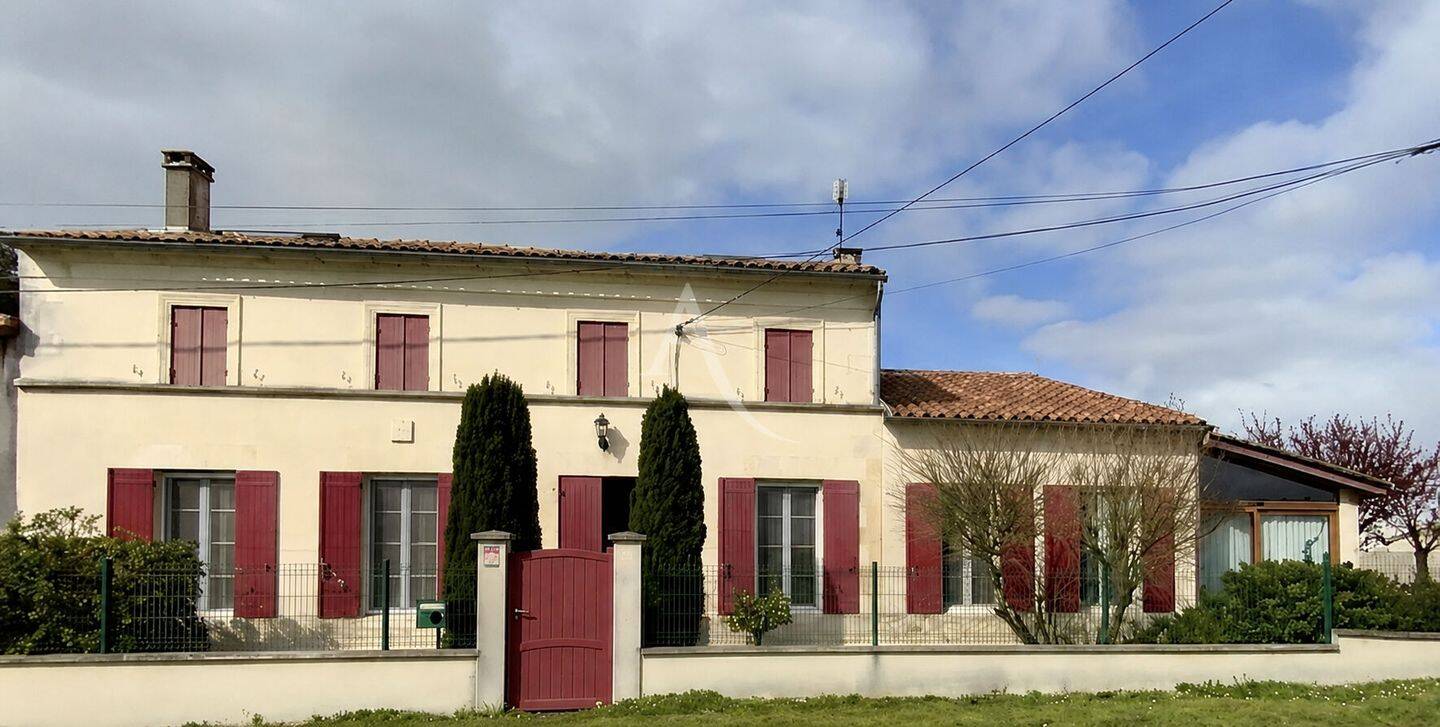 Maison 5 pièces 188 m² · à Mirambeau · 188 m² · 189 000 €