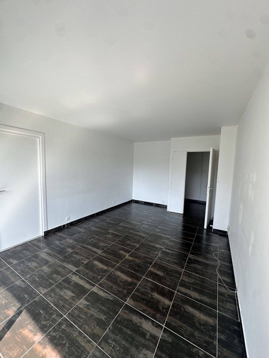 Appartement 3 pièces 63 m² · à Courbevoie · 63,3 m² · 1 375 €