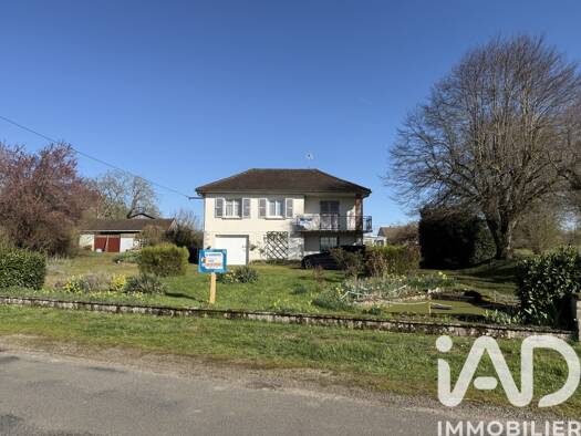 Maison à vendre 135 000 € 6 pièces 4 chambres 152 m² 2 709 m² de terrain Authumes 71270