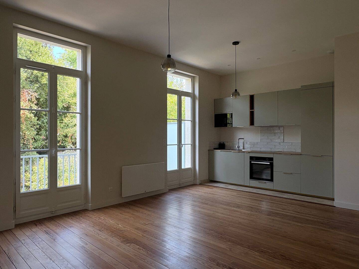 Appartement 3 pièces 73 m² · à Bordeaux · 72,9 m² · 1 294 €
