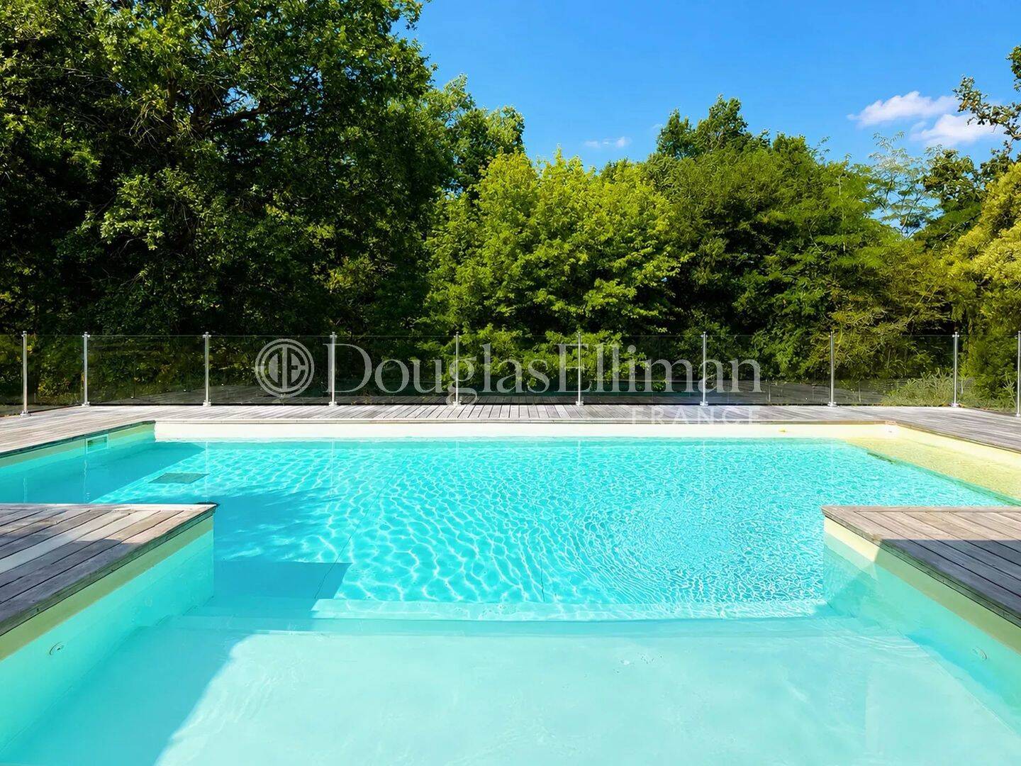 Maison 6 pièces 390 m² · à Le Taillan-Médoc · 390 m² · 1 417 500 €