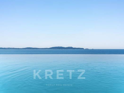 Villa à vendre 3 950 000 € 7 pièces 5 chambres 204 m² 3 000 m² de terrain Carqueiranne 83320