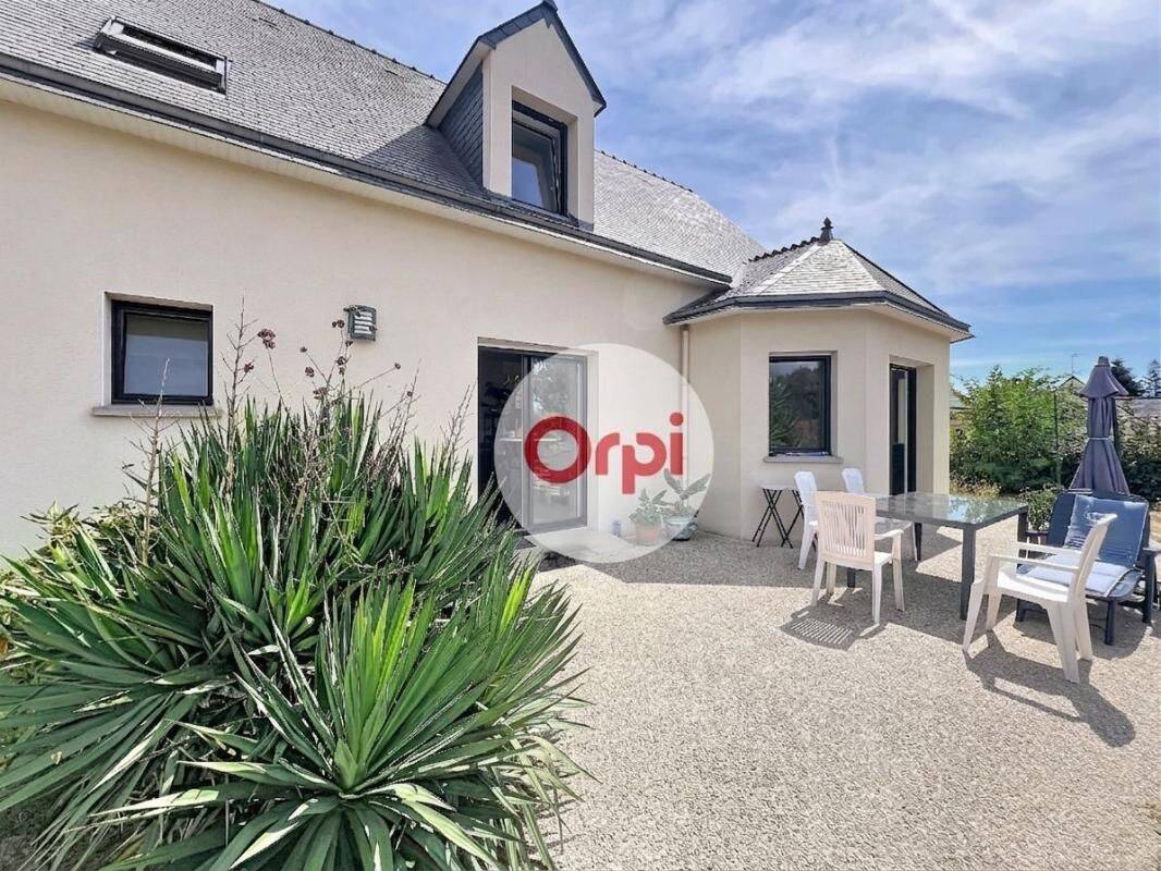 Maison 5 pièces 180 m² · à Berric · 180 m² · 411 000 €