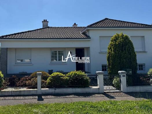 Maison à vendre 330 000 € 7 pièces 4 chambres 130 m² 800 m² de terrain Sainte-Pazanne 44680