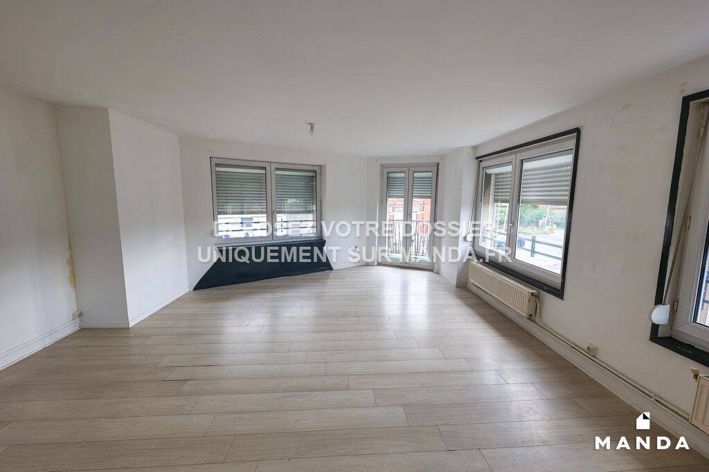 Appartement 3 pièces 85 m² · à Raismes · 85 m² · 600 €