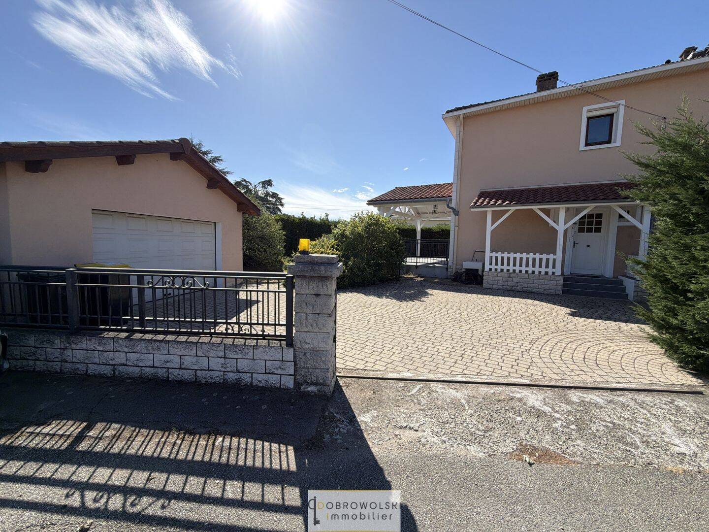 Maison 4 pièces 84 m² · à Saint-Clair-du-Rhône · 84 m² · 229 900 €