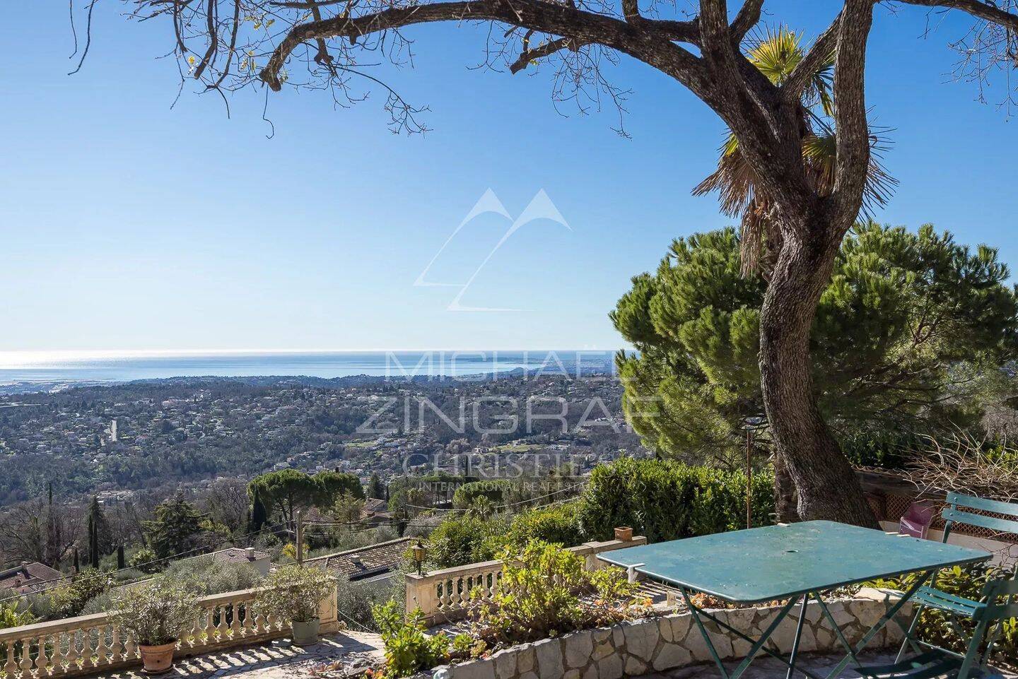 Maison 7 pièces 220 m² · à Saint-Jeannet · 220 m² · 1 150 000 €