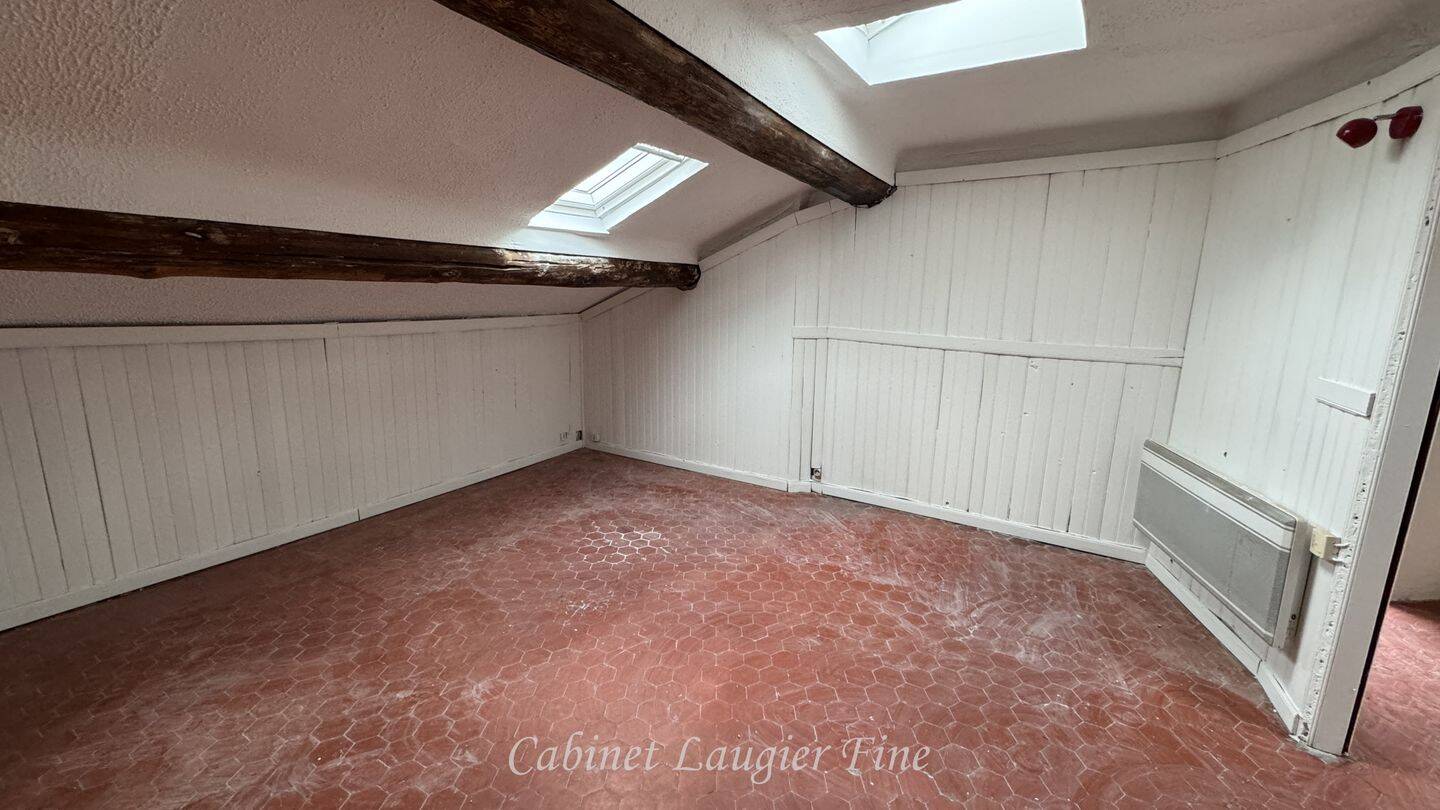 Appartement 1 pièce 17 m² · à Marseille 6ème Arrondissement · 16,9 m² · 400 €