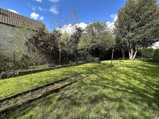 Maison à vendre 585 000 € 4 pièces 2 chambres 65 m² 483 m² de terrain Saint-Cloud 92210