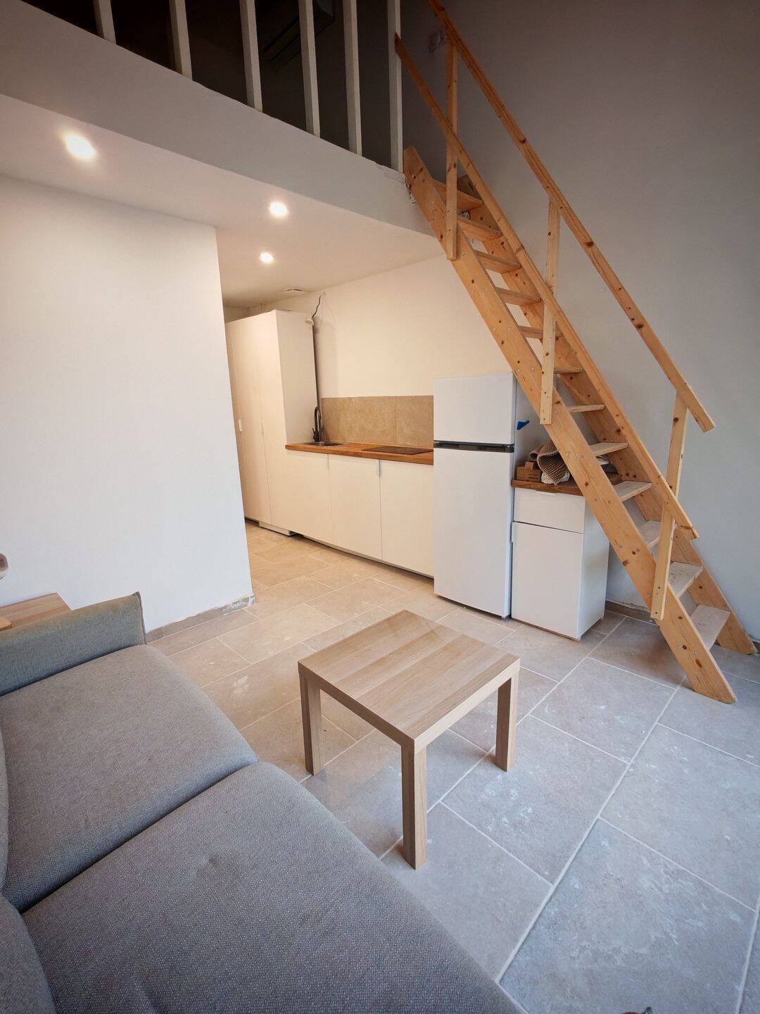 Appartement 2 pièces 28 m² · à Cadenet · 28 m² · 680 €