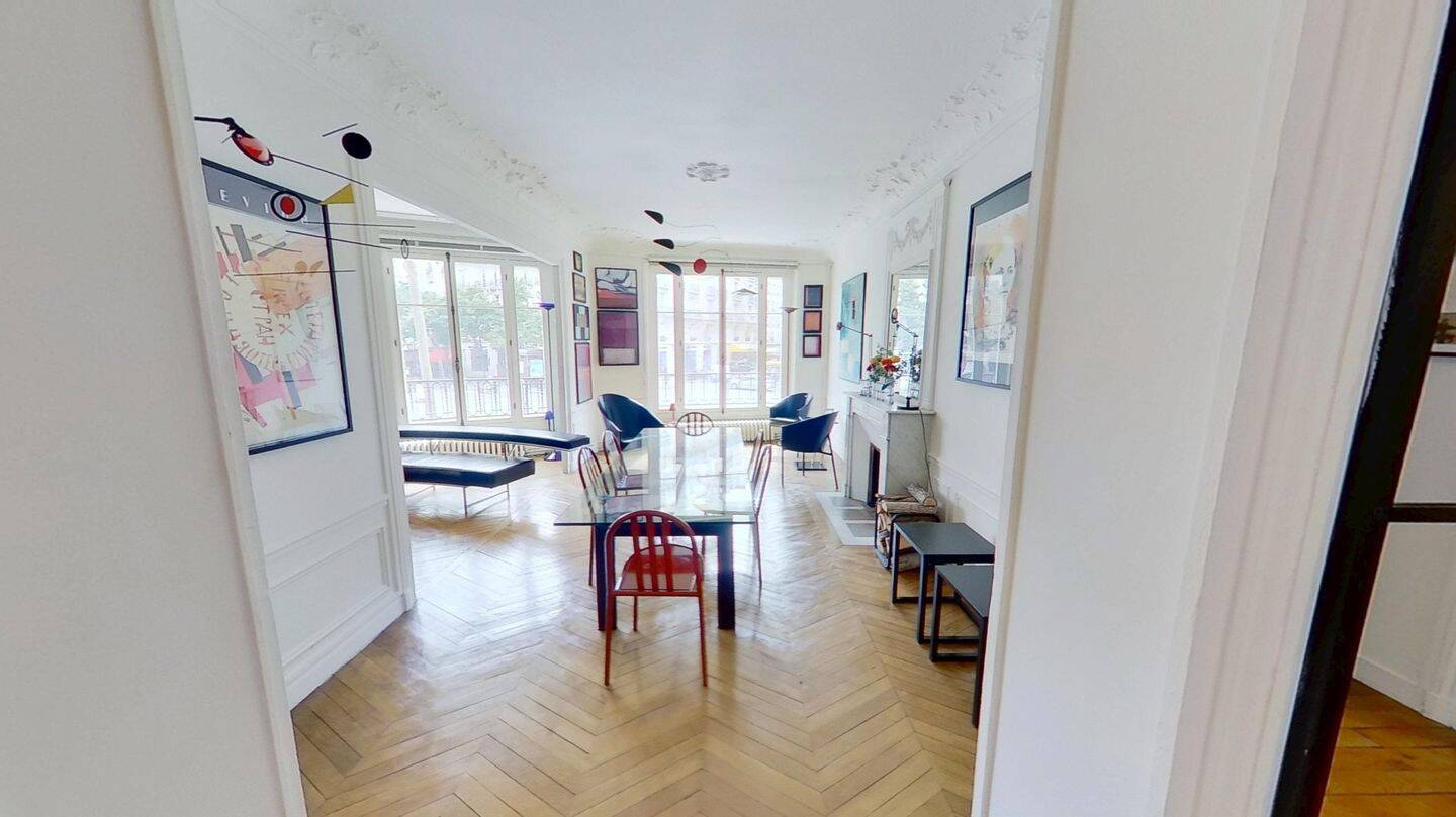 Appartement 3 pièces 110 m² · à Paris 6ème Arrondissement · 110 m² · 4 700 €