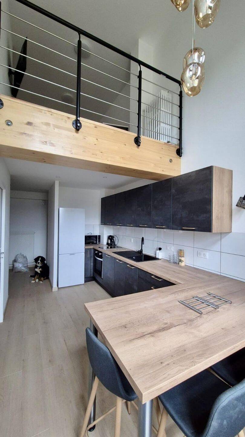 1 pièce 28 m² · à Rochefort-Montagne · 27,8 m² · 298 €