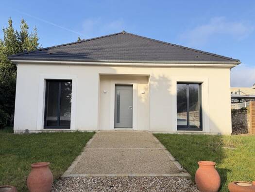 Maison de plain-pied à vendre 550 000 € 6 pièces 4 chambres 122 m² 730 m² de terrain Montlignon 95680