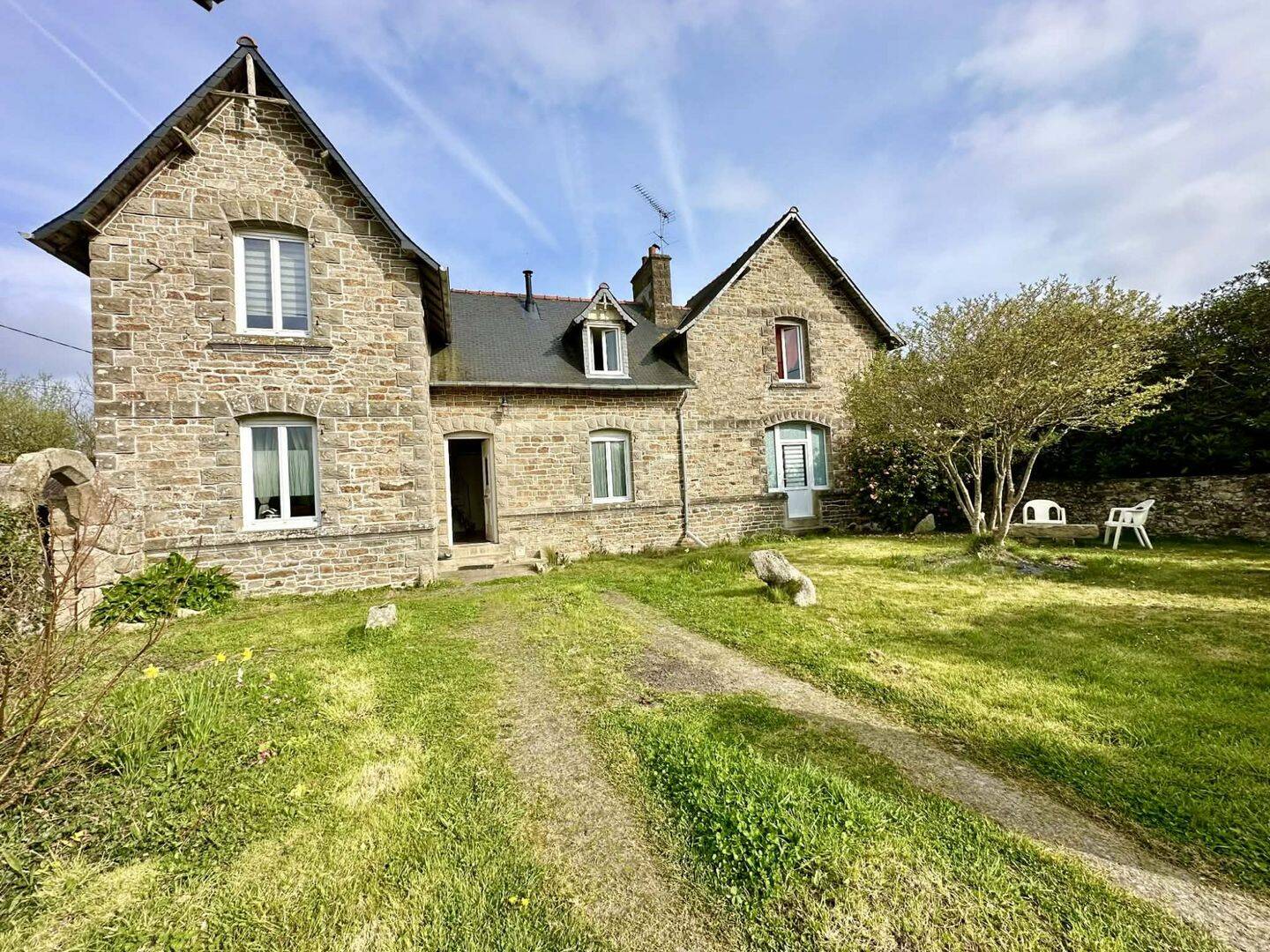 Maison 7 pièces 160 m² · à Ploumilliau · 160 m² · 223 999 €