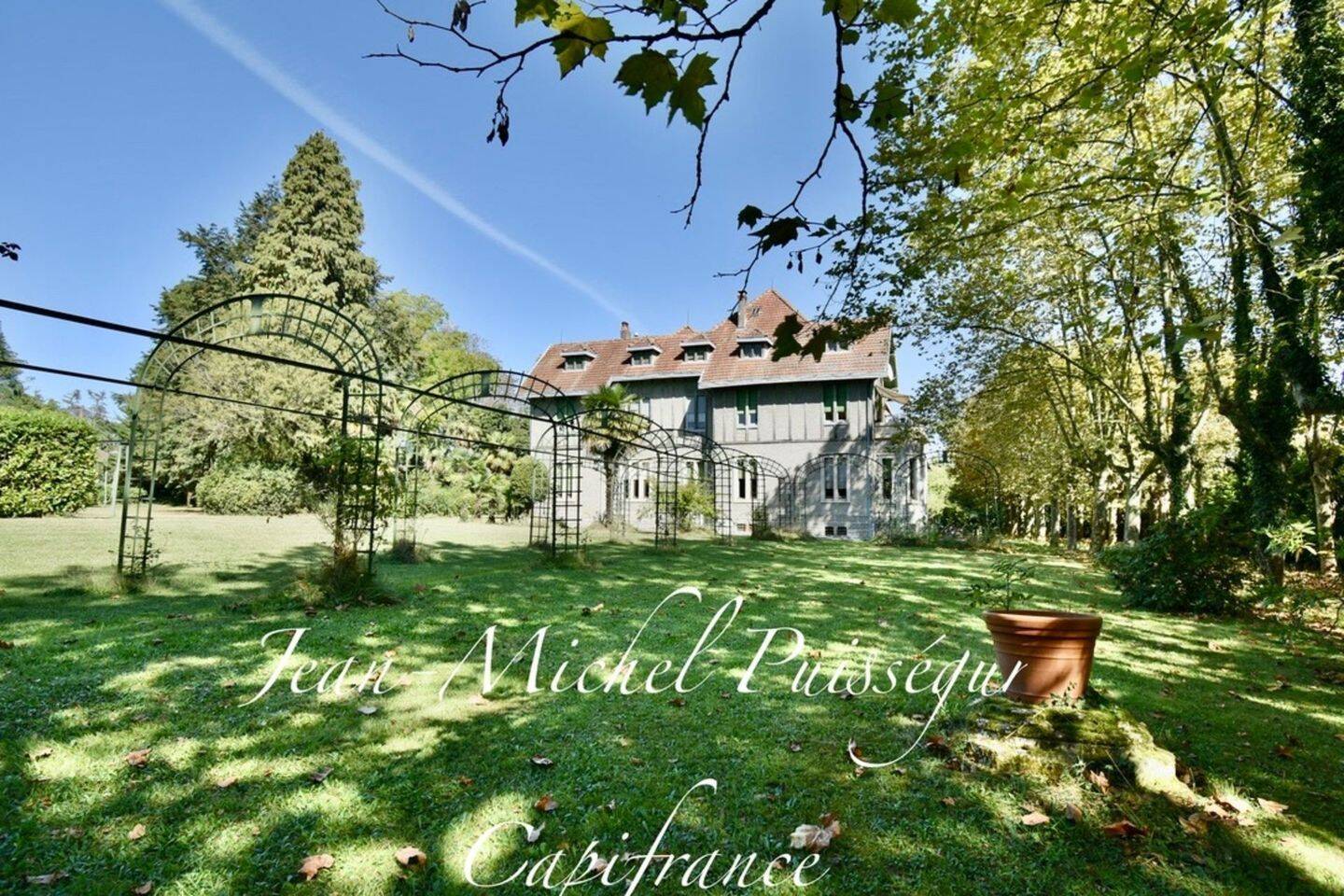 Maison 12 pièces 320 m² · à Saint-Gaudens · 320 m² · 250 000 €