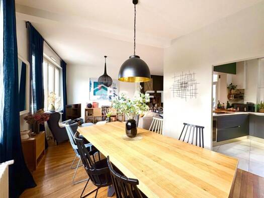 Villa à vendre 795 000 € 8 pièces 5 chambres 190 m² 530 m² de terrain Centre Ville Reims 51100