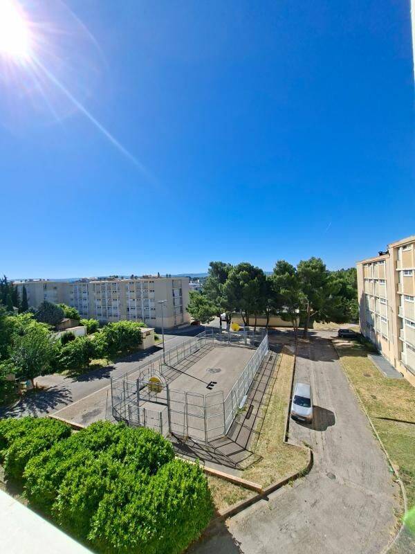 Appartement 4 pièces 82 m² · à Carpentras · 82 m² · 445 €