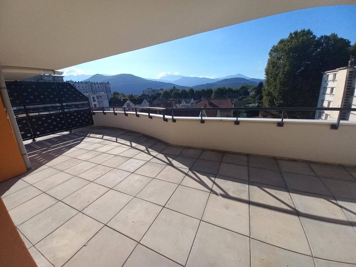 Appartement 5 pièces 99 m² · à Grenoble · 99 m² · 1 112 €/mois