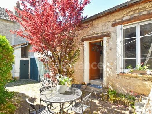Duplex à vendre 129 900 € 2 pièces 1 chambre 53 m² Étage 1/1 Chalo-Saint-Mars 91780
