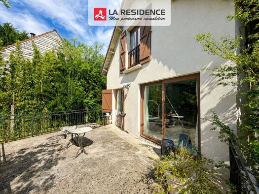Maison à vendre 441 000 € 5 pièces 2 chambres 148 m² 733 m² de terrain Haut Maule 78580