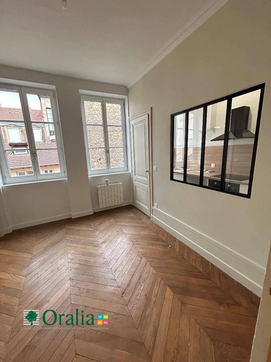 Appartement 2 pièces 46 m² · à Lyon 2ème Arrondissement · 46,3 m² · 892 €