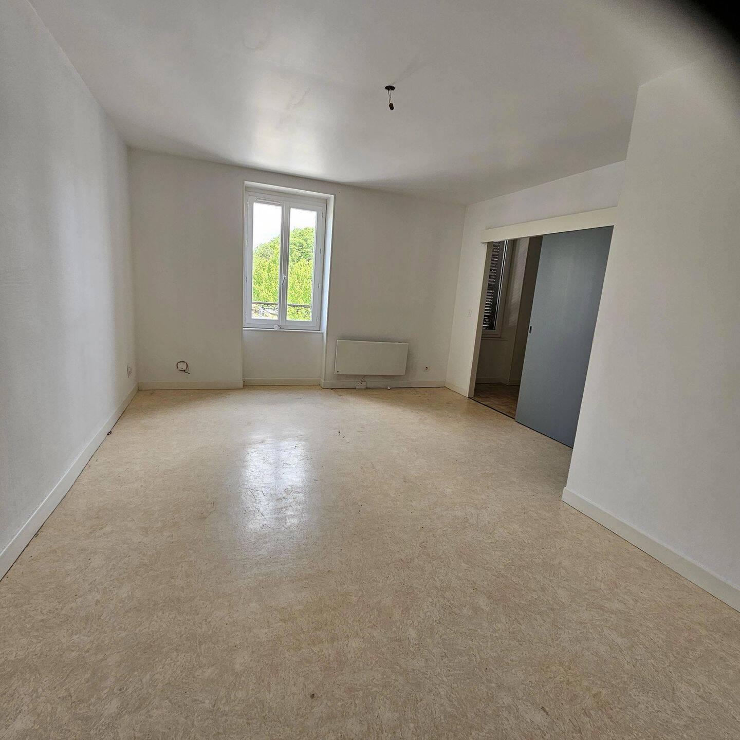 Appartement 1 pièce 27 m² · à Saint-Éloy-les-Mines · 27 m² · 315 €
