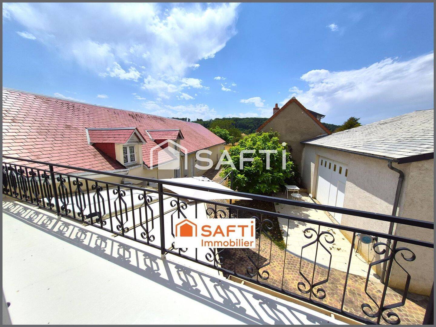 Maison 7 pièces 201 m² · à Descartes · 201 m² · 183 750 €