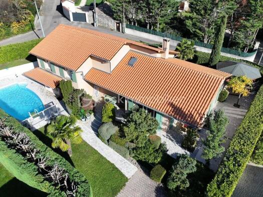 Maison à vendre 550 000 € 5 pièces 4 chambres 162,3 m² 735 m² de terrain Les-Collines Vienne 38200