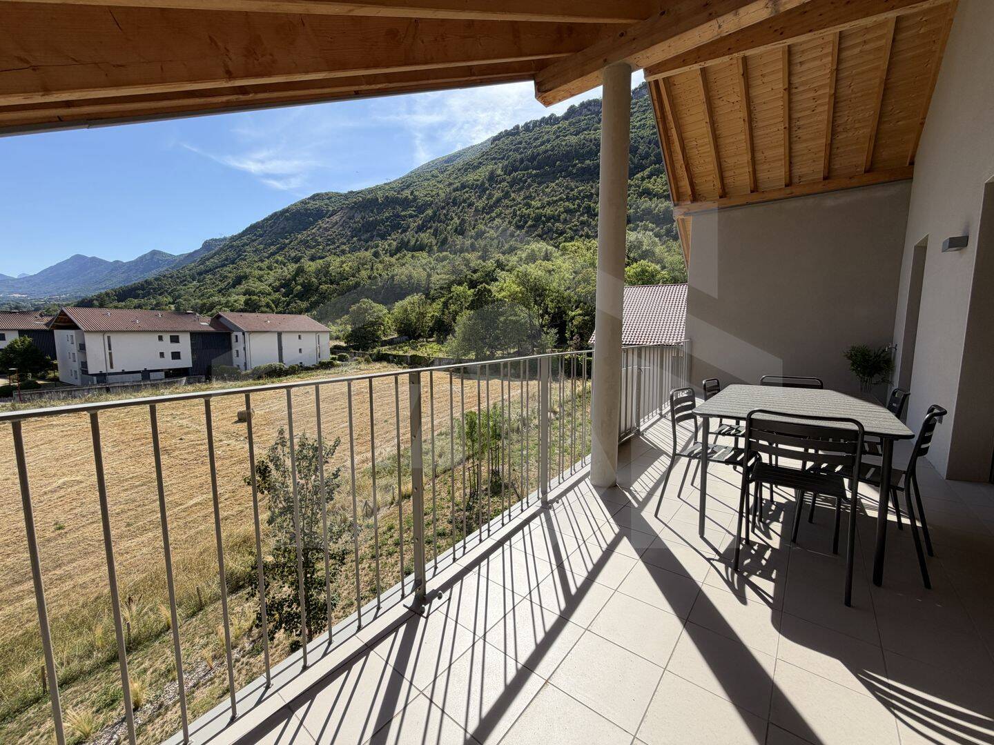 Appartement 4 pièces 111 m² · à Vif · 111 m² · 466 000 €