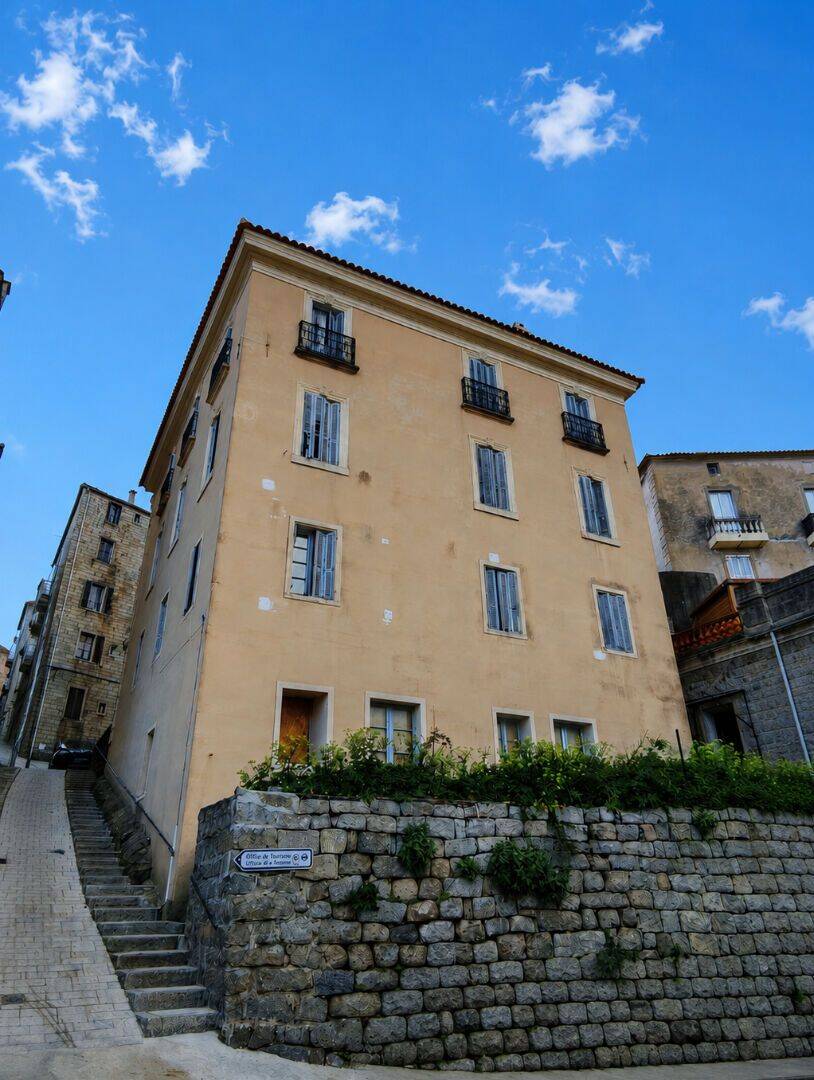 Maison 13 pièces 317 m² · à Sartène · 317 m² · 842 000 €