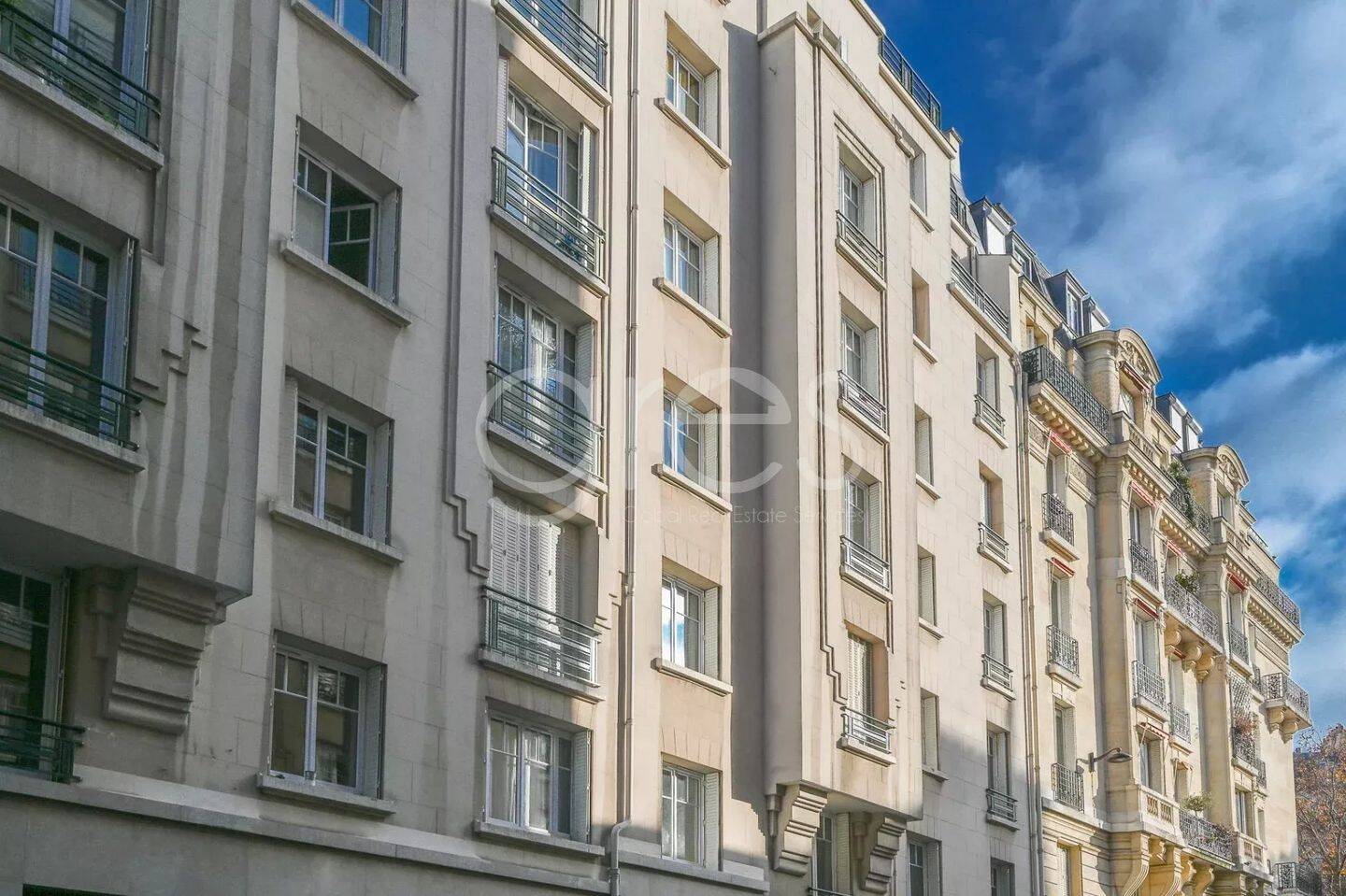 Appartement 2 pièces 46 m² · à Paris 7ème Arrondissement · 46 m² · 1 700 €