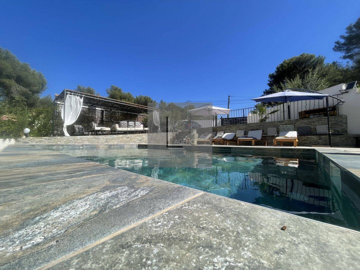 Maison 5 pièces 160 m² · à Aubagne · 160 m² · 749 000 €
