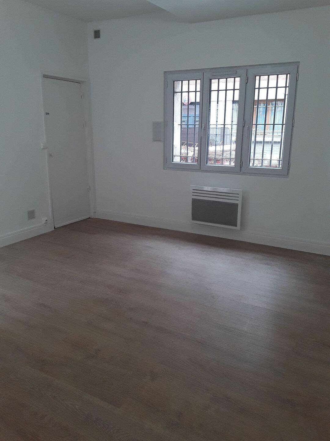 Appartement 2 pièces 36 m² · à Paris 20ème Arrondissement · 35,6 m² · 1 138 €