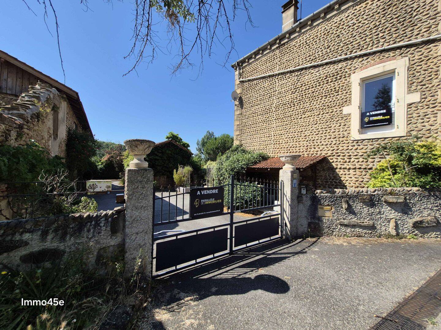 Maison 5 pièces 255 m² · à Hauterives · 255 m² · 550 000 €