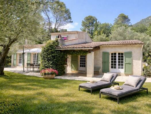 Villa à vendre 980 000 € 4 pièces 3 chambres 150 m² 6 982 m² de terrain Tourrettes-sur-Loup 06140