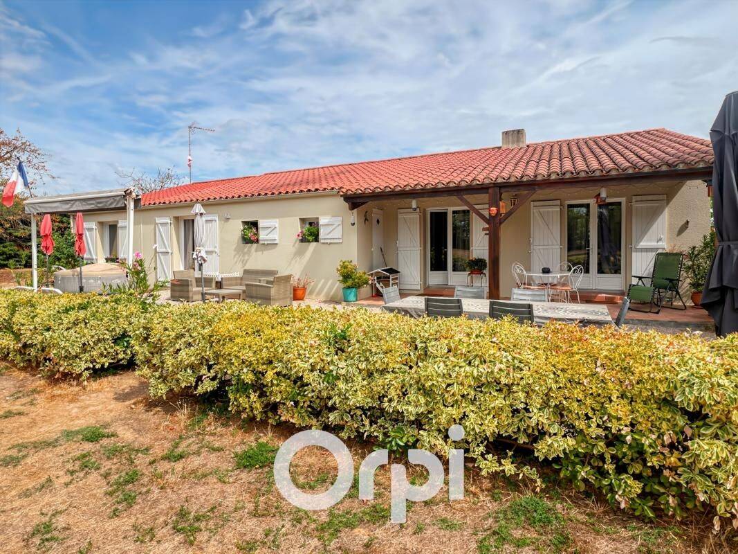Maison 5 pièces 126 m² · à Saint-Cyr-en-Talmondais · 125,8 m² · 275 000 €