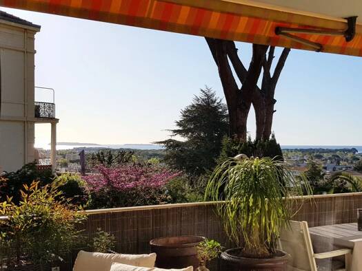 Appartement à vendre 380 000 € 2 pièces 51 m² Étage 1/3 Les Termes Mandelieu-la-Napoule 06210