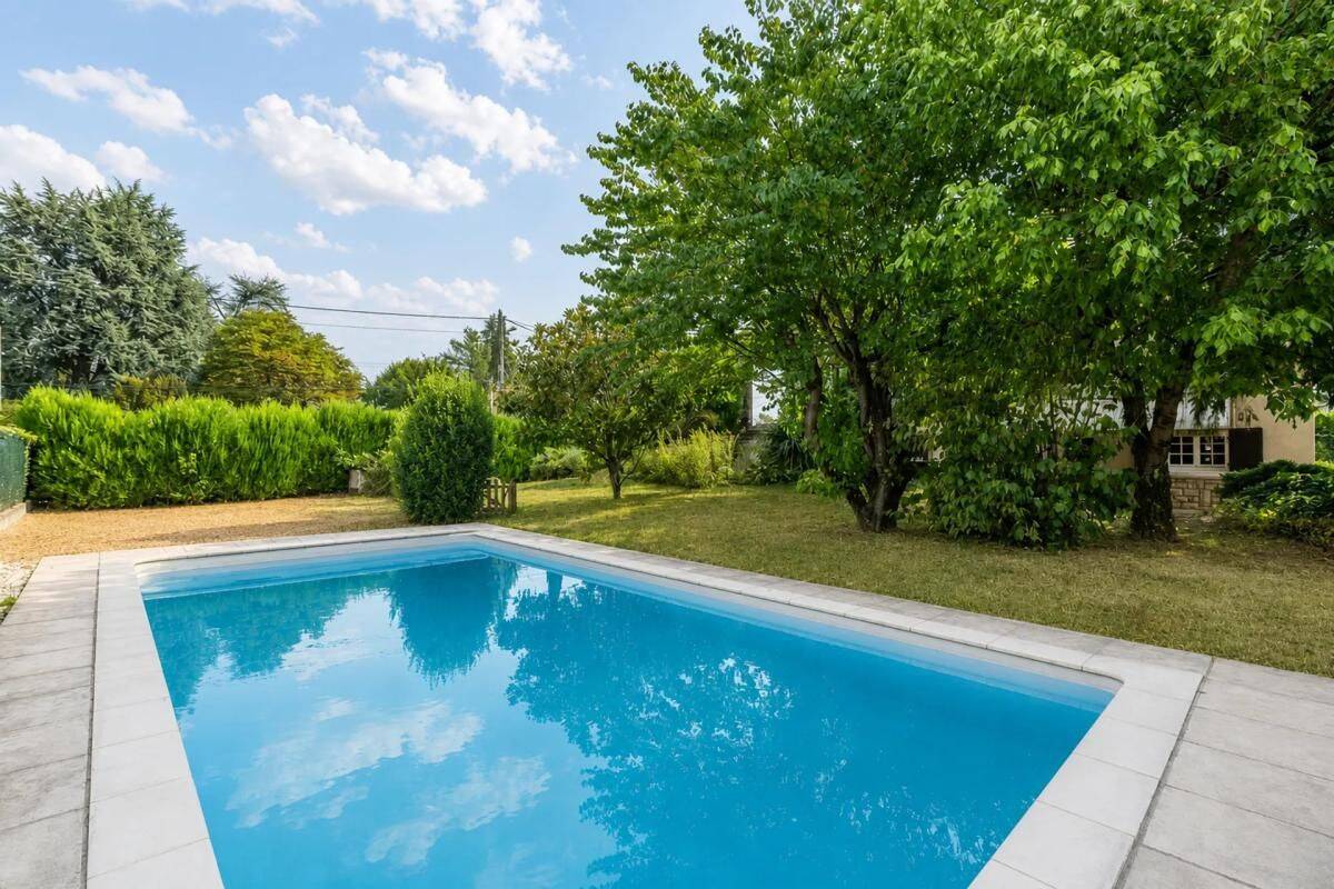 Maison 7 pièces 275 m² · à Mions · 275 m² · 572 500 €