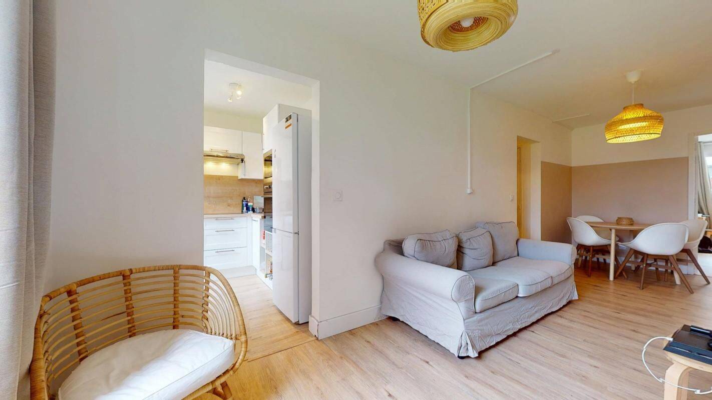 5 pièces 96 m² · à Villeurbanne · 96 m² · 634 €