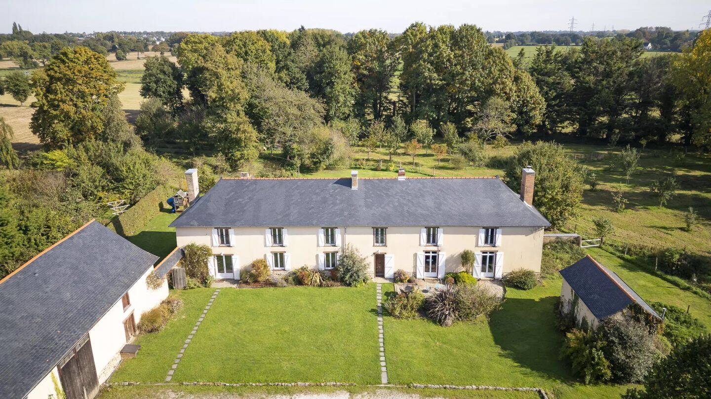 Maison 11 pièces 315 m² · à Pacé · 315 m² · 785 000 €