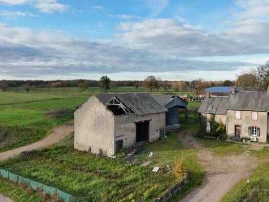 Maison à vendre 49 500 € 5 pièces 4 chambres 150 m² 9 849 m² de terrain Alluy 58110