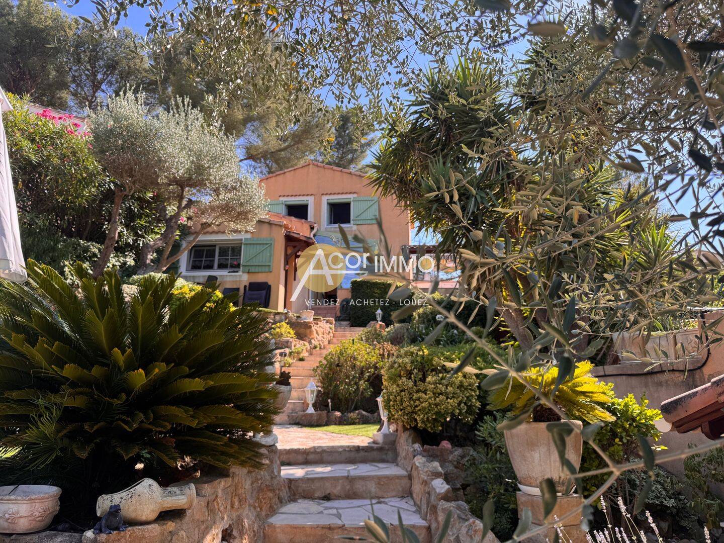 Maison 4 pièces 88 m² · à Sanary-sur-Mer · 88 m² · 525 000 €