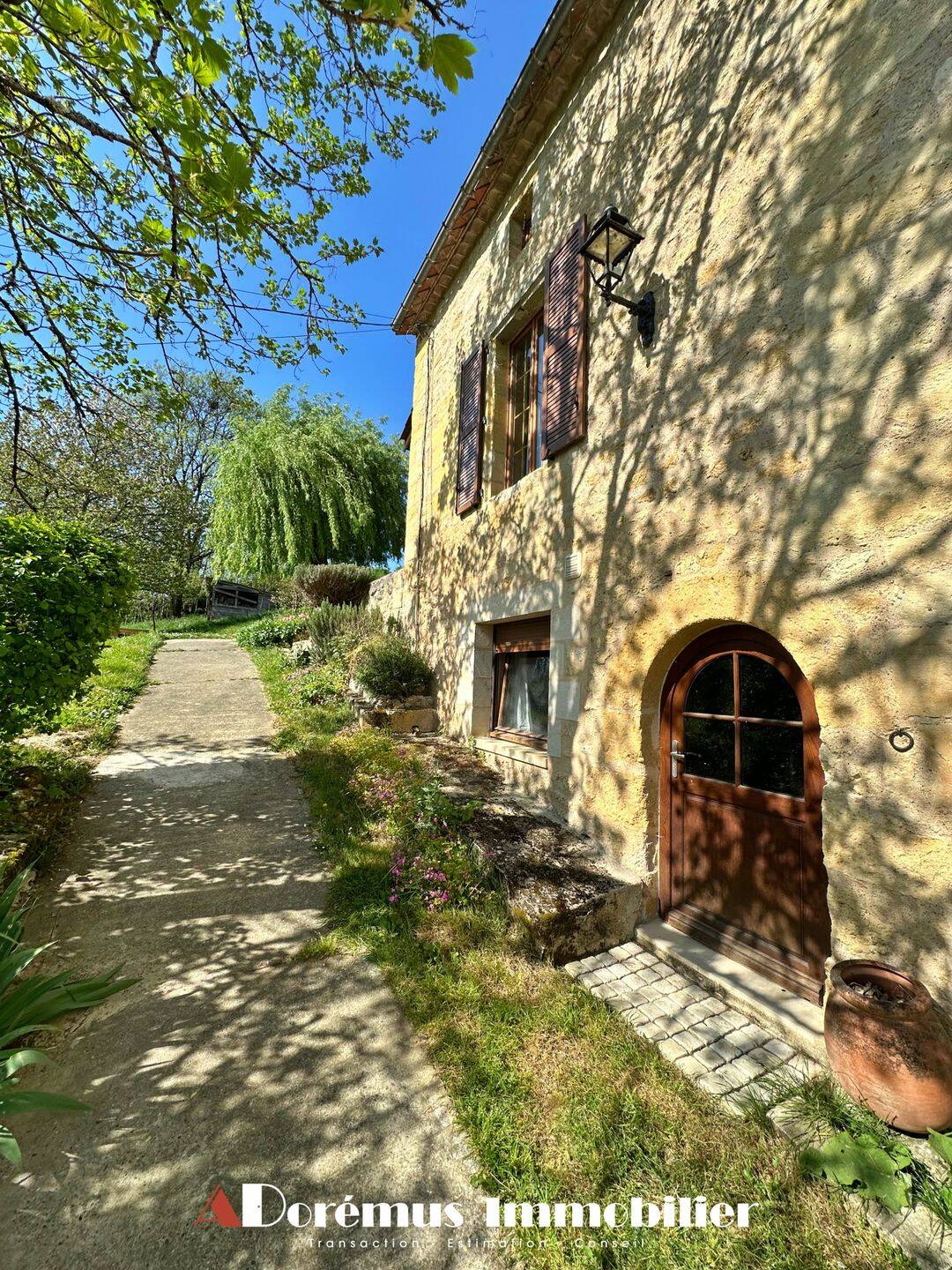 Maison 7 pièces 183 m² · à Le Tourne · 183 m² · 564 000 €