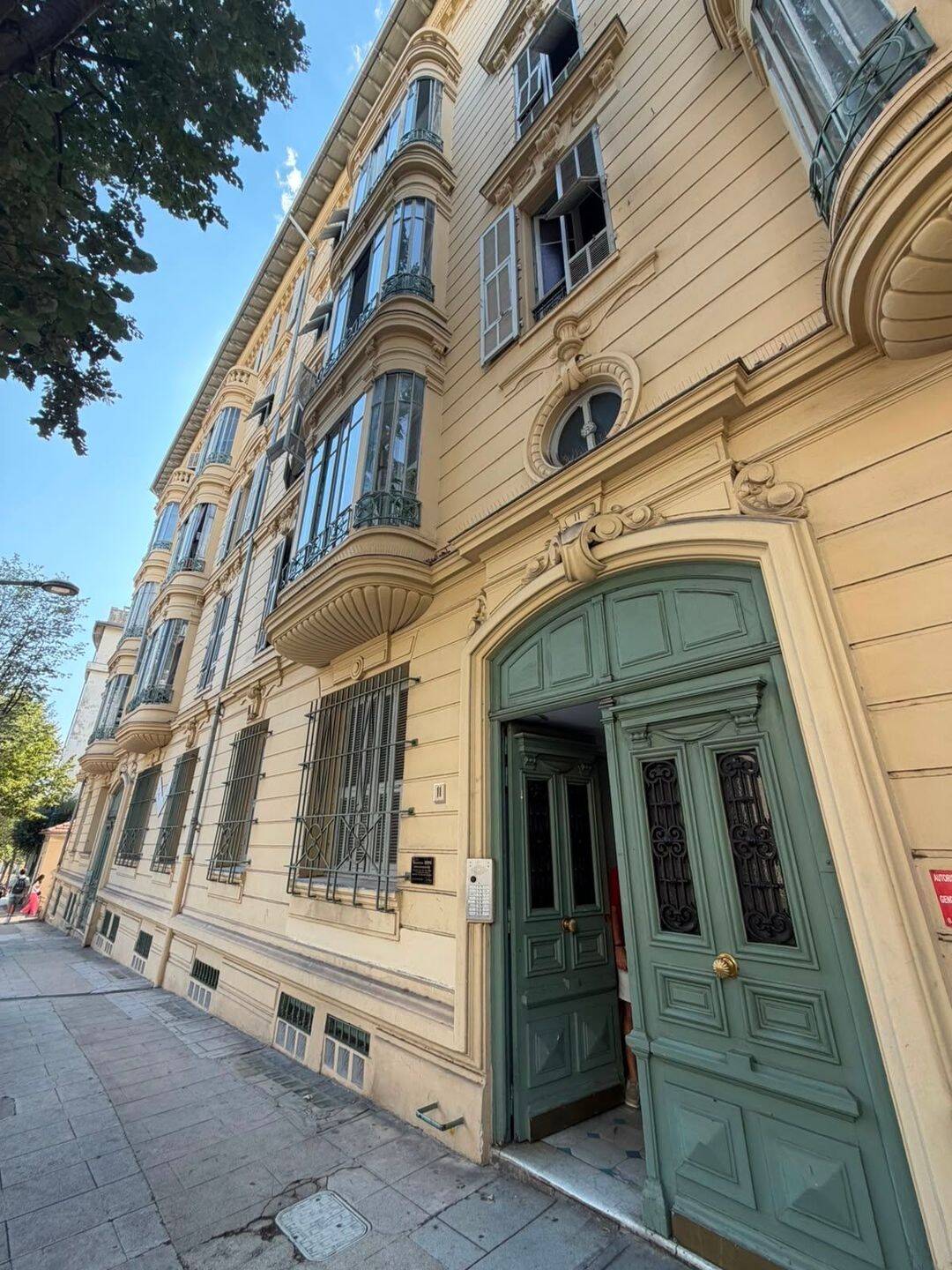 Appartement 4 pièces 85 m² · à Nice · 85 m² · 2 050 €